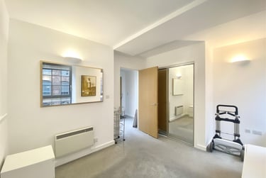 1 bed flat, Queens Road, Lace Market, Nottingham, NG23BU - Image 3